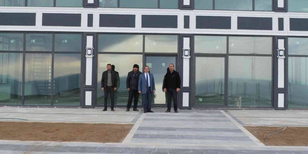 Van Gölü manzaralı seyir terası çalışmalarında sona gelindi