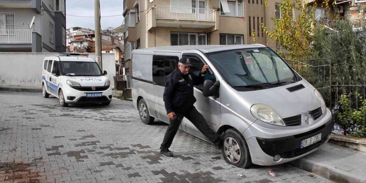 Aydın’da park halindeki 17 aracın lastiği kesildi