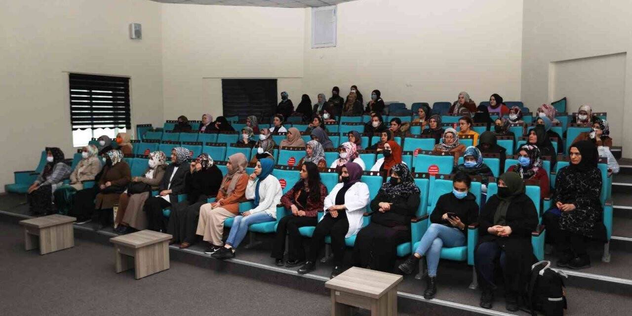Van Büyükşehir Belediyesi kadın seminerlerini sürdürüyor