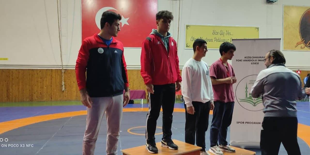 1308 Osmaneli Belediye Spor güreşçisi 1. oldu