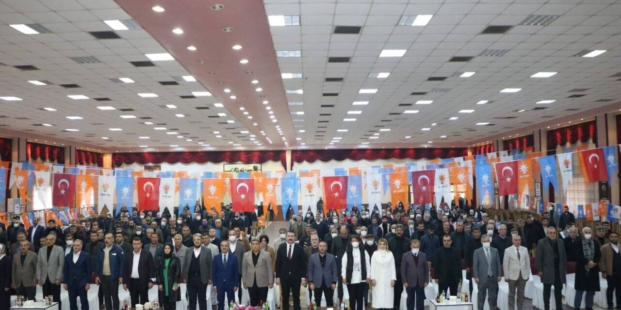 AK Parti ilçe danışma meclisi toplantısını gerçekleştirdi