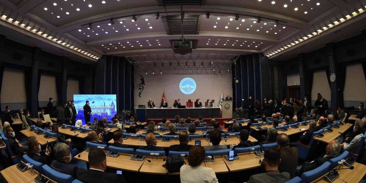 Bakan Karaismailoğlu’ndan Kayseri’ye hızlı tren müjdesi