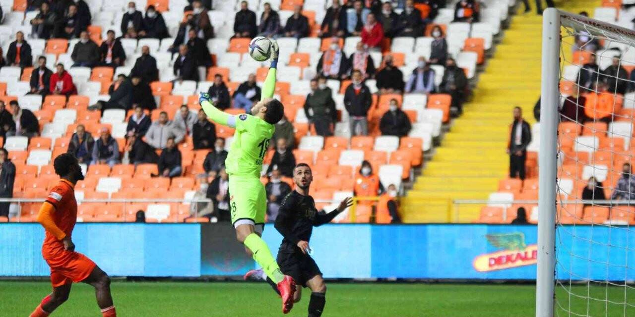 Spor Toto 1.Lig: Adanaspor: 0 - İstanbulspor: 0 (İlk yarı sonucu)