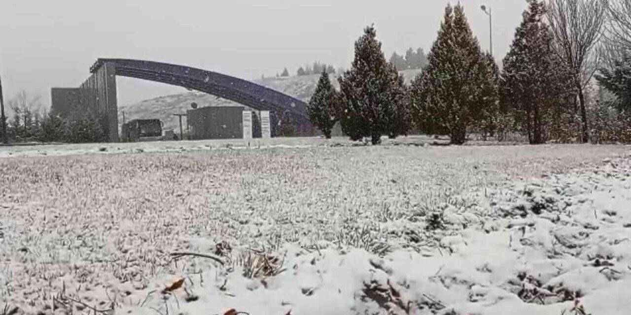 Çankırı’ya mevsimin ilk karı düştü