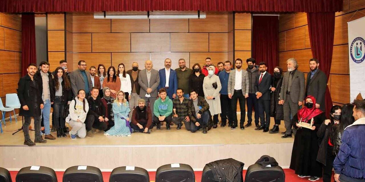 Osmanlı komedisi ‘Evhami’ oyunu Bayburt’ta sahnelendi