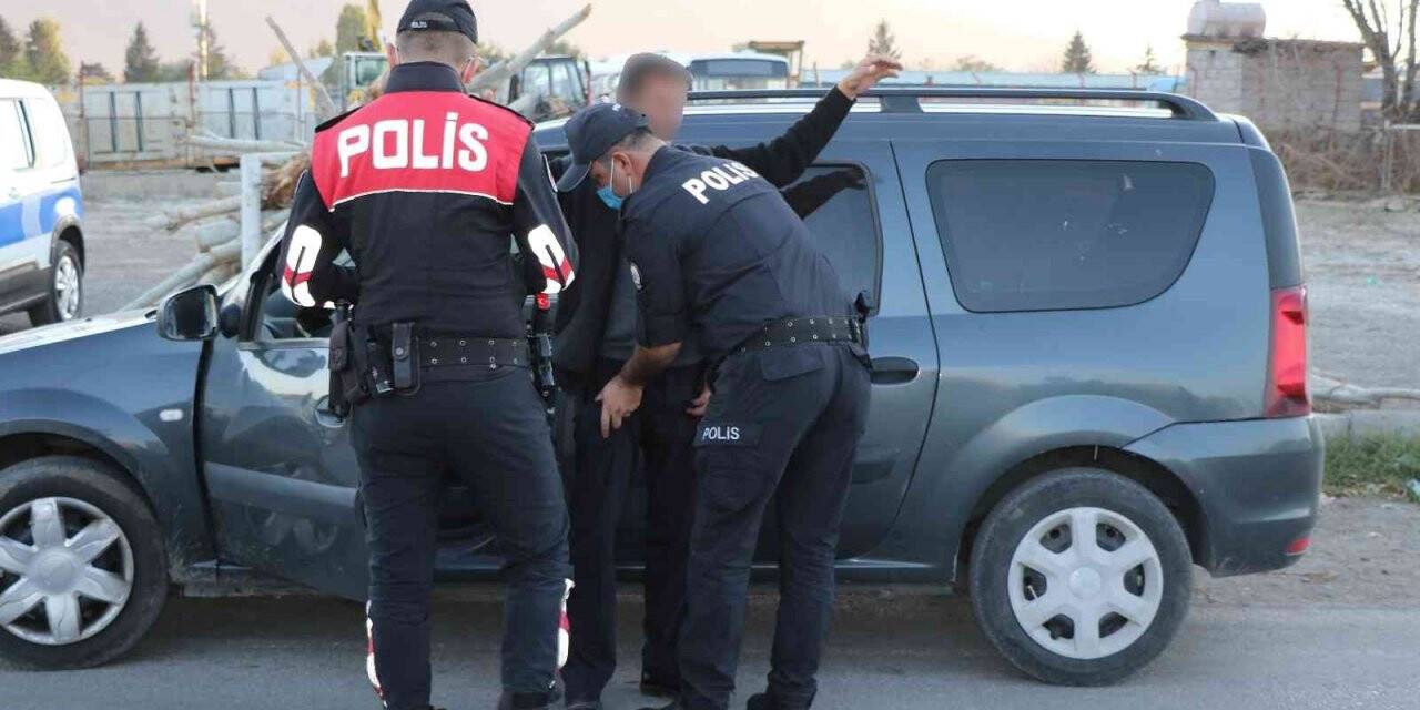 Erzincan’da polisin denetimleri sürüyor