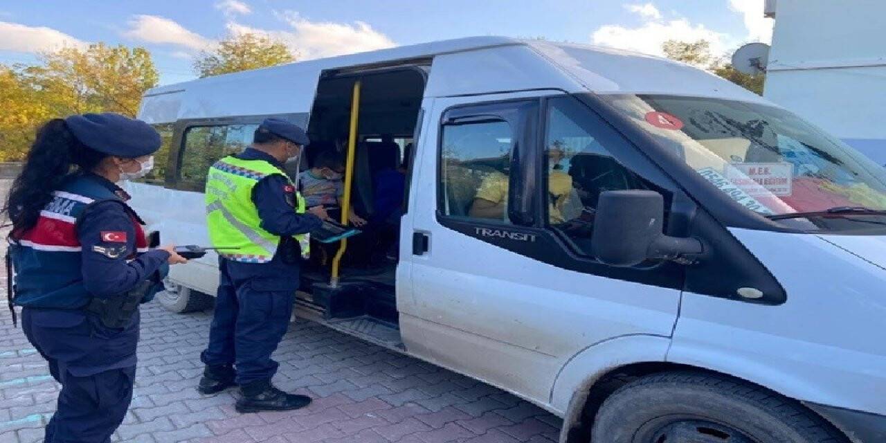 Okul çevreleri ve servis araçlarında denetim: 32 şahıs yakalandı