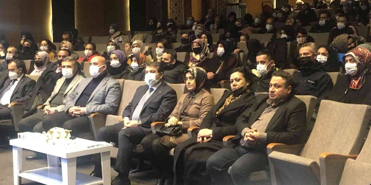 Hz. Mevlana vefatının 748. yıl dönümünde Esenler’de anıldı