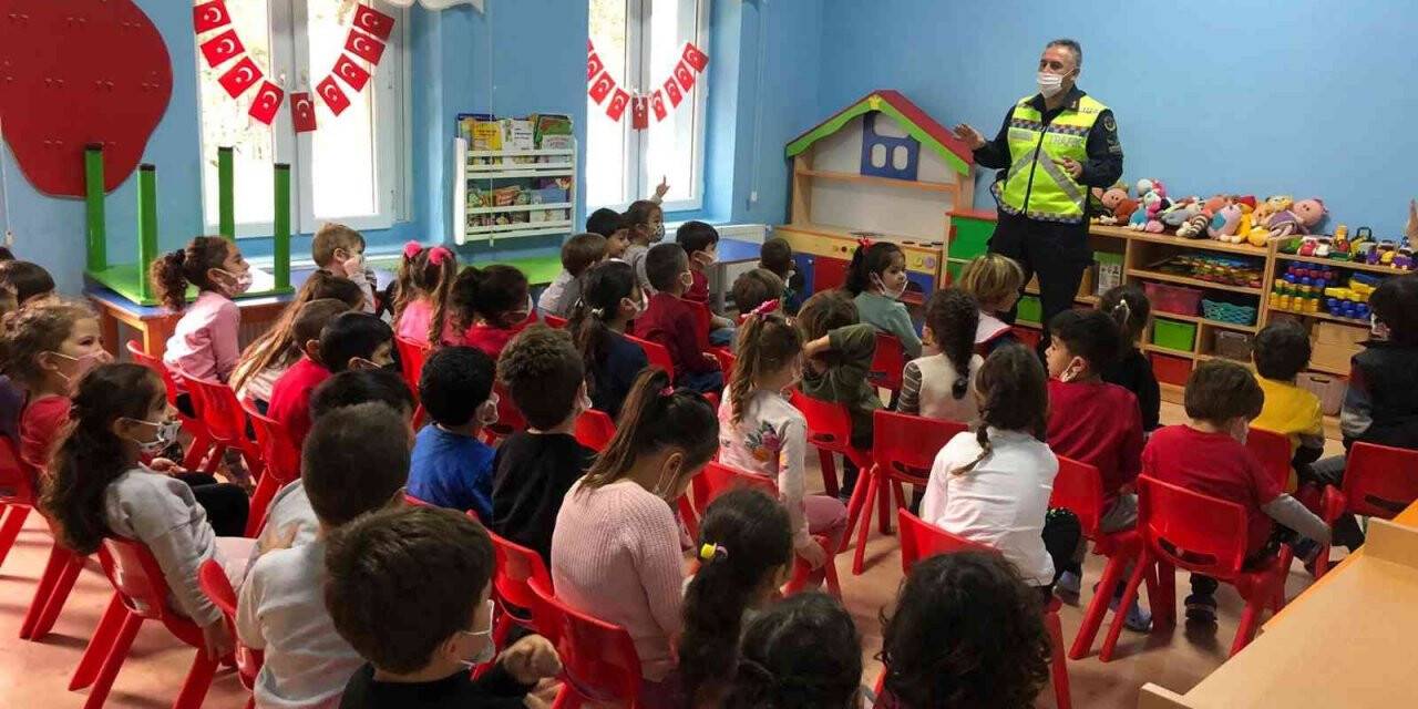 Jandarmadan 8 bin 263 öğrenciye trafik kurallarıyla ilgili eğitimler verildi