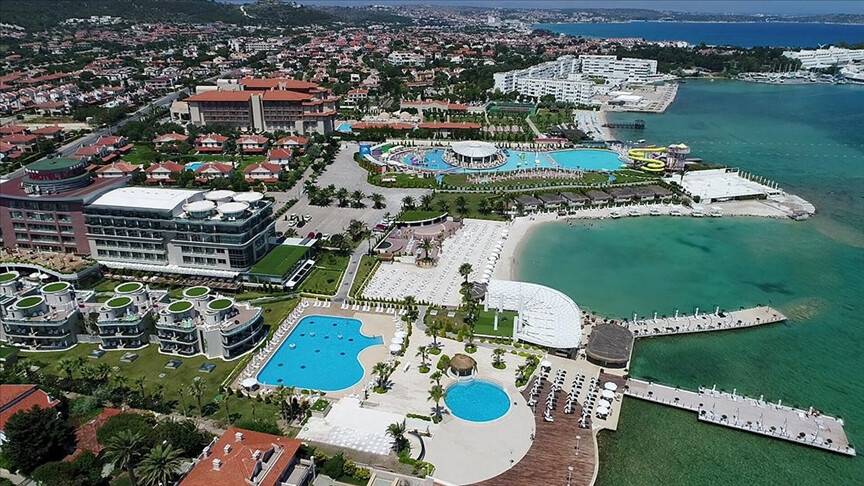 Çeşme'de yılbaşı gecesi için otellerdeki doluluk yüzde 90'a ulaştı
