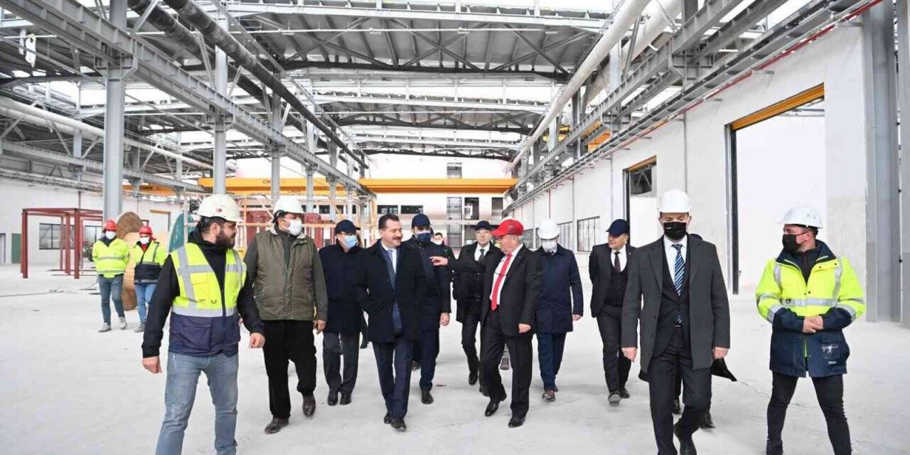 Başkan Yılmaz, savunma sanayi üreticisi fabrikayı gezdi
