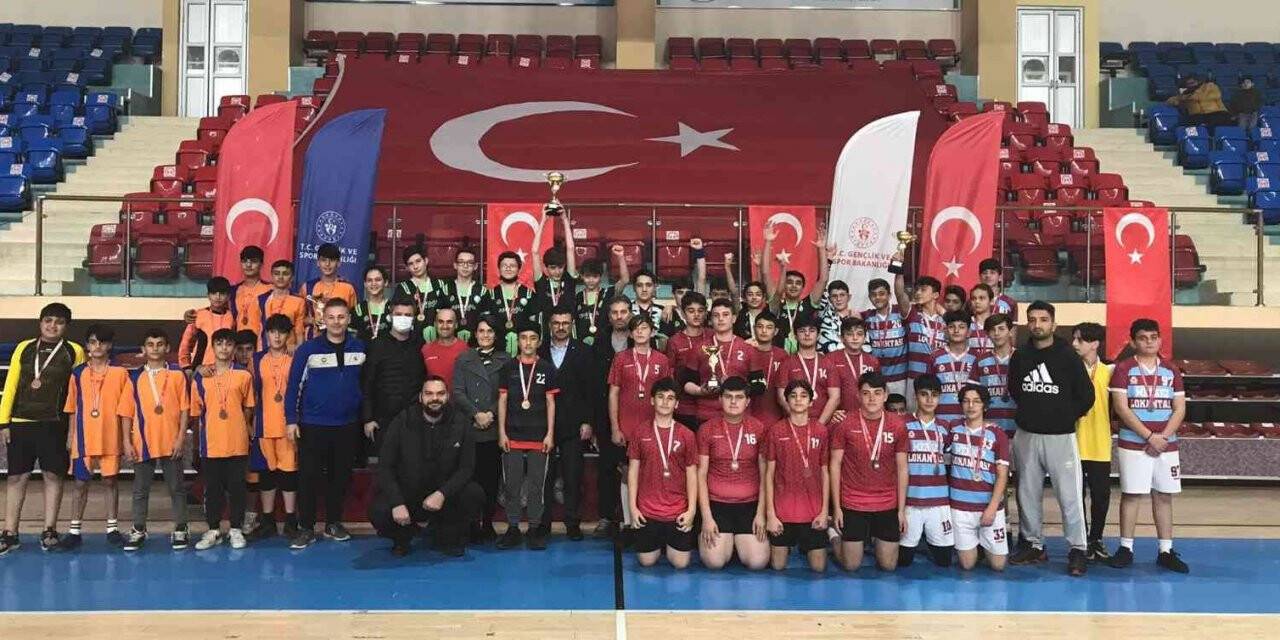 Hentbolda Düzce’yi temsil edecekler belli oldu