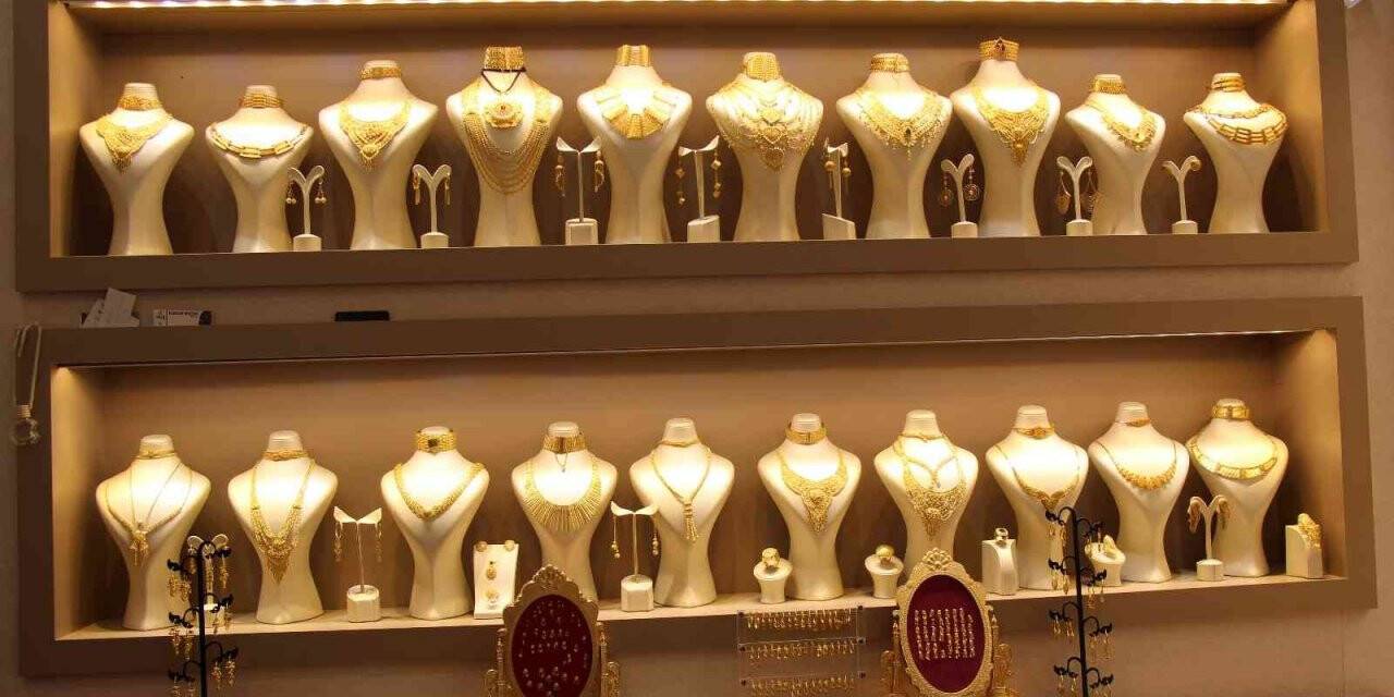 Vatandaştaki gram altının iniş ve çıkış beklentisi kuyumculuk sektöründe satışları durgunlaştırdı