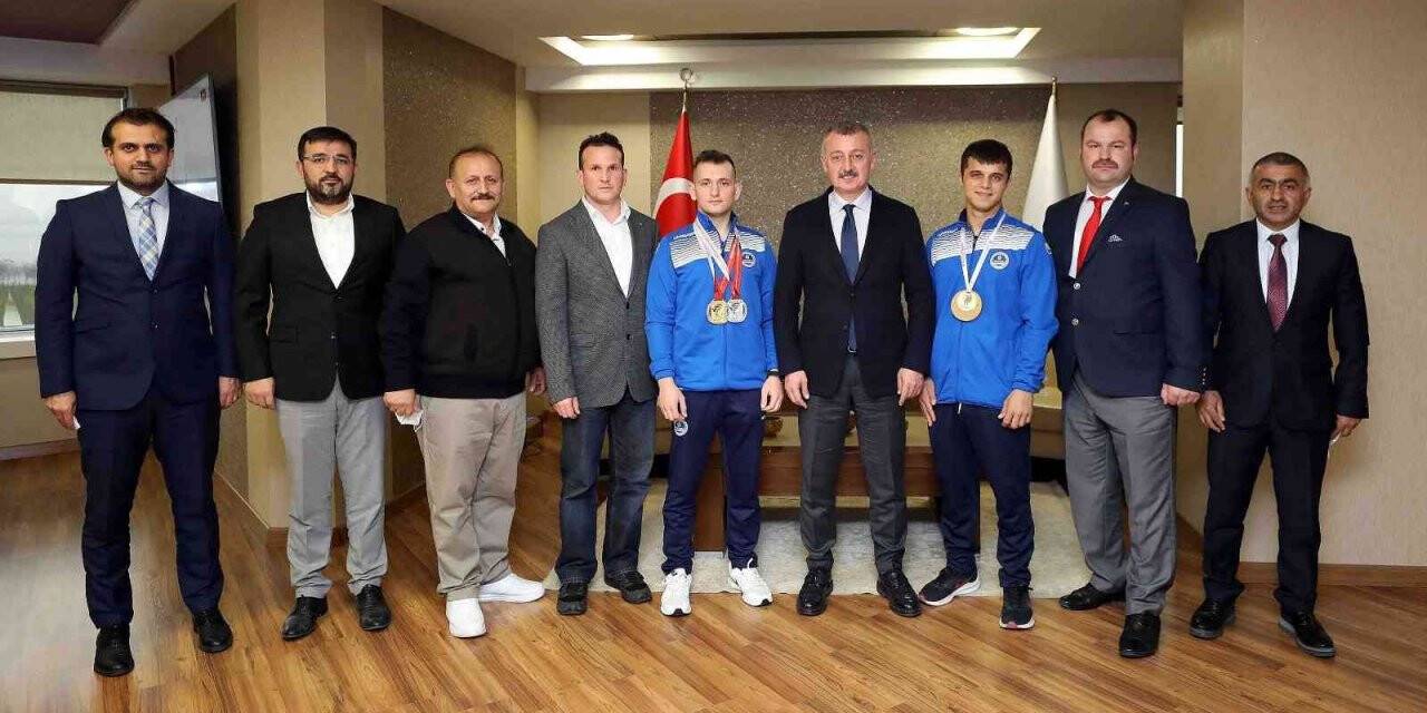 Spor camiası, Başkan Büyükakın’ı ziyaret etti