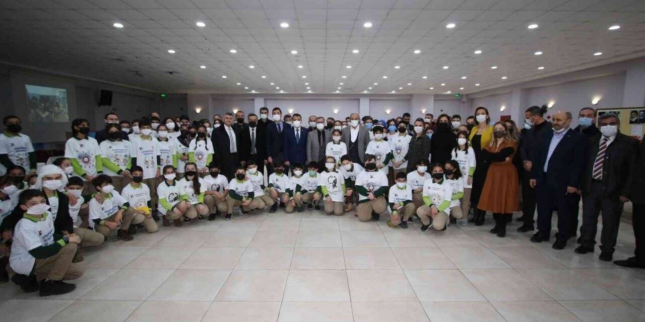 Öğrencilerin TÜBİTAK Bilim Fuarı’na büyük ilgi