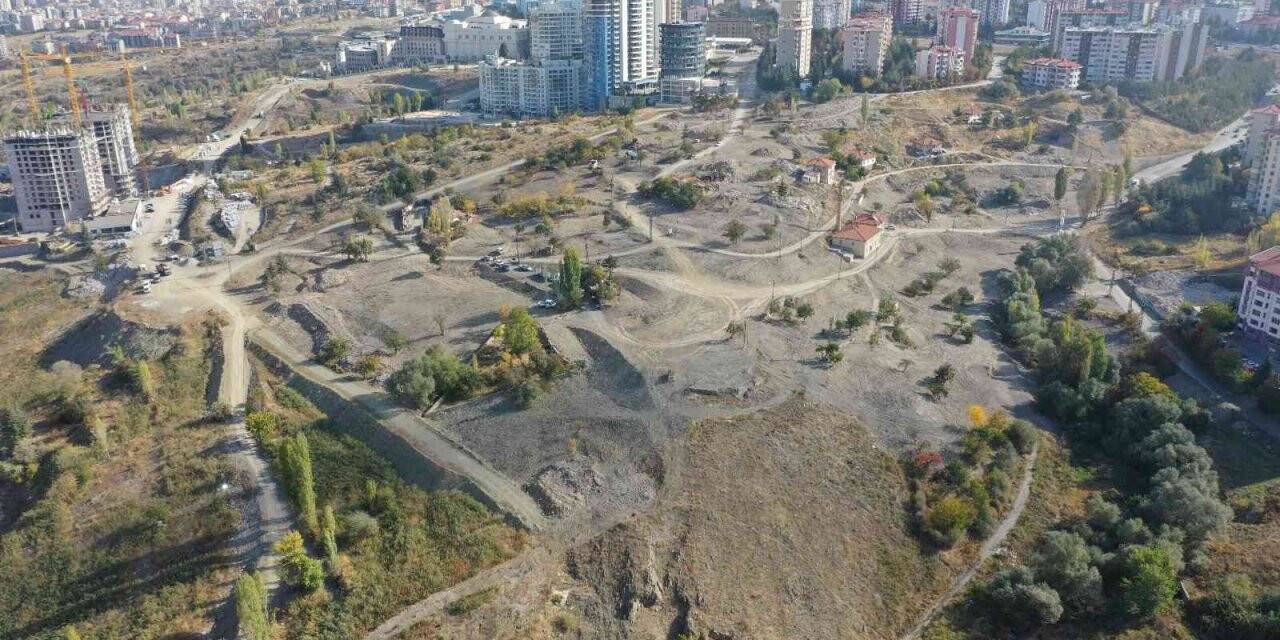 Büyükşehir’in yukarı Dikmen Mahallesi’nde atıkla mücadelesi tamamlandı