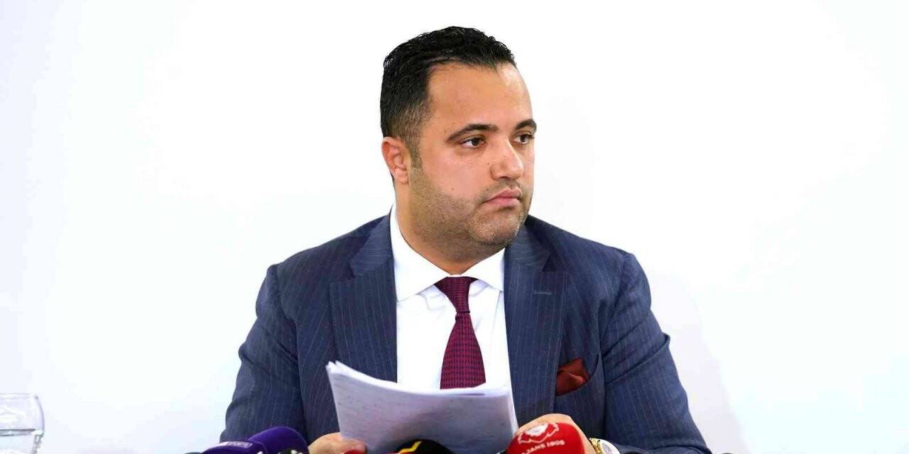 Rezan Epözdemir: "Galatasaray Spor Kulübü derneği yönetim kurulundaki görevimden istifa etmiyorum"