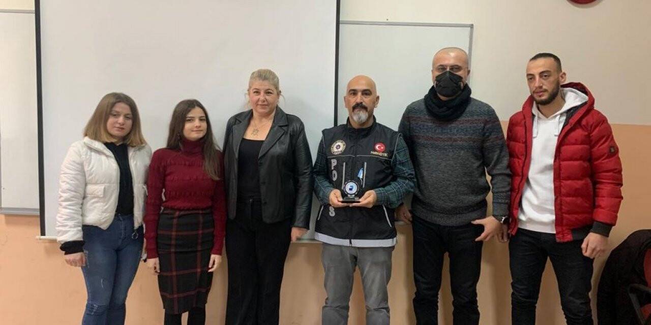 Honaz MYO’da ‘Uyuşturucuyla Mücadele ve Farkındalık’ konferansı düzenlendi