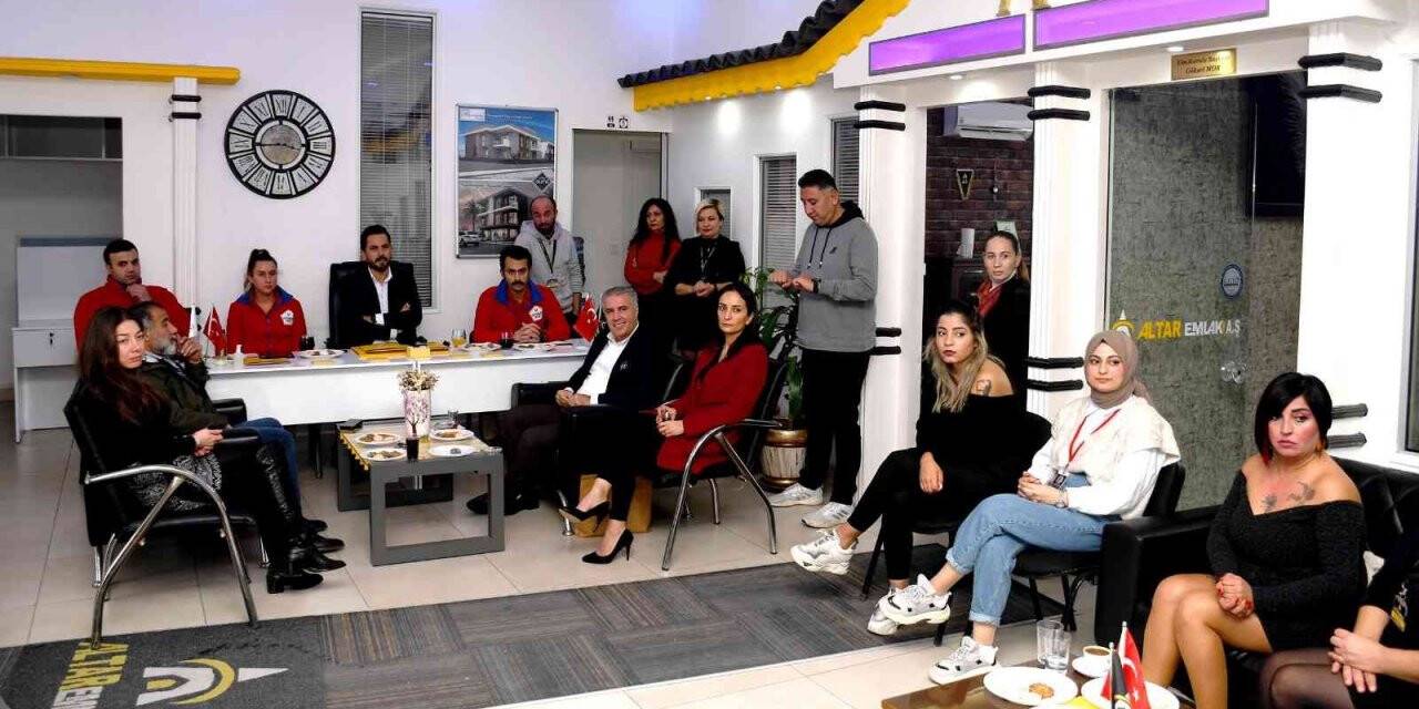 Kuşadası Belediyesi yatırımları ile marka kent oluşturuyor