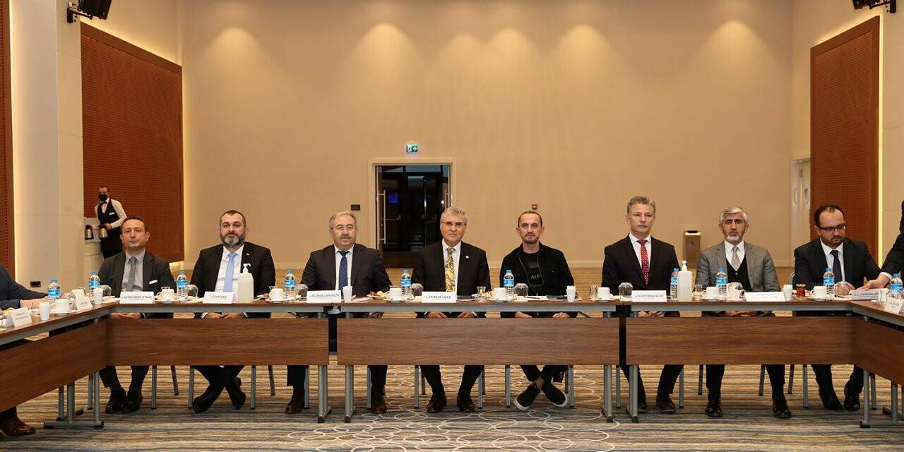 Başkan Yüce’ye şehir otelcilerinden yılın spor turizmi ödülü