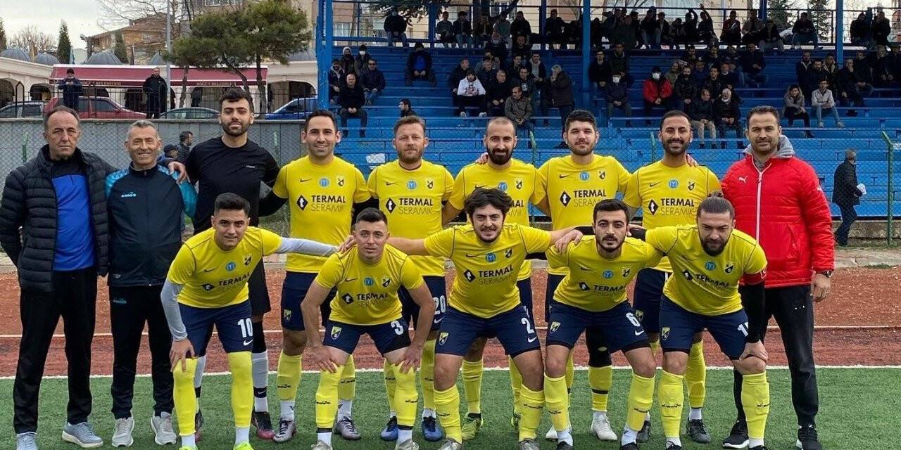 Söğütspor sezonun ilk yarısında 9’da 9 yaparak zirvede yer aldı