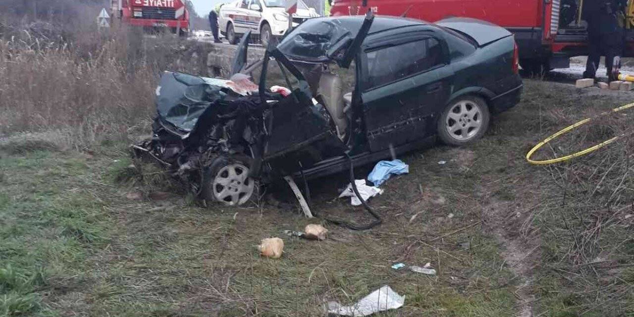 Bolu’da midibüsle otomobil çarpıştı: 9 yaralı