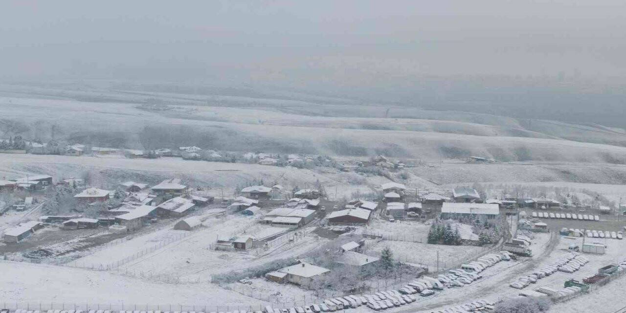 Başkent beyaza büründü