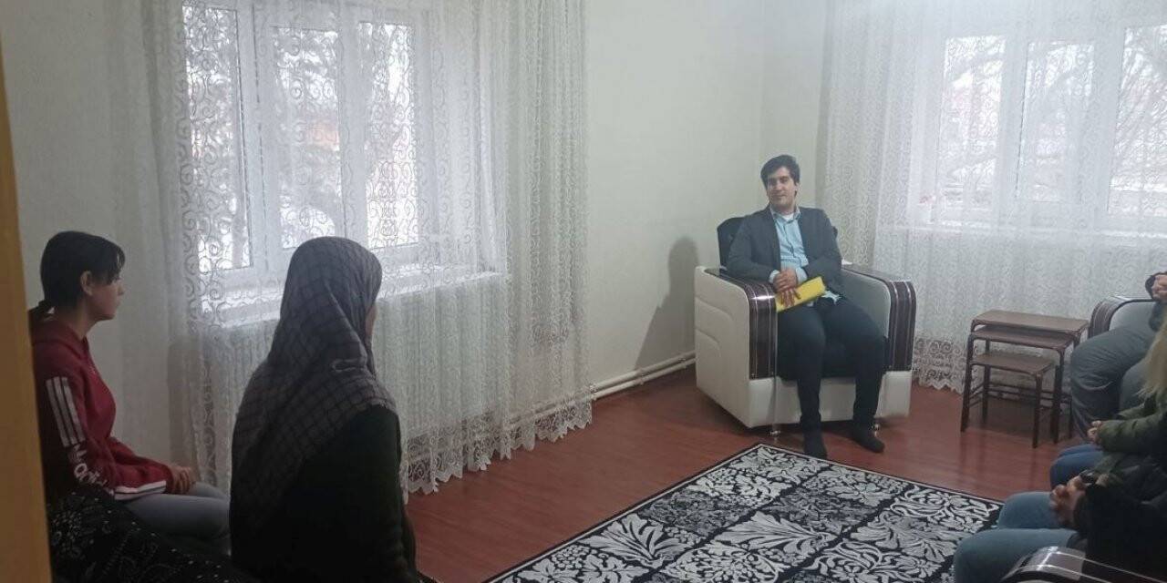 Kaymakam Çolak, velileri evinde ziyaret etti