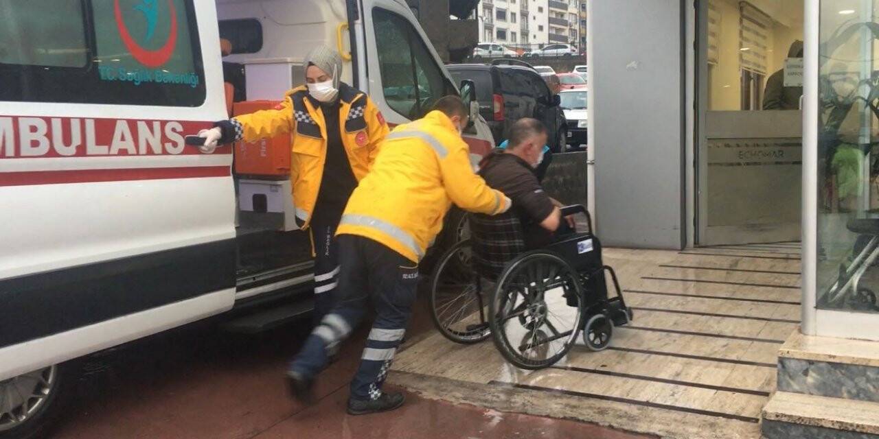 Kamyonetle otomobil kafa kafaya çarpıştı: 2 yaralı