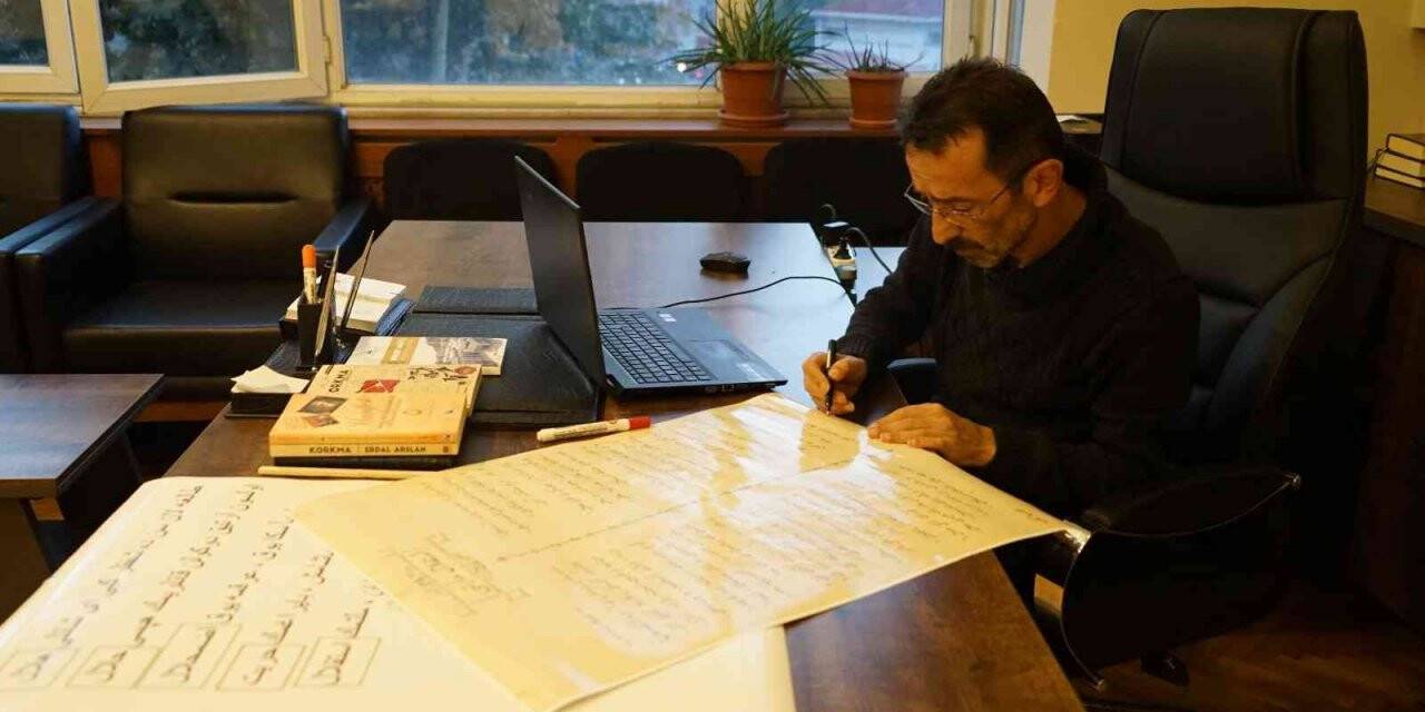 Kastamonulu yazardan İstiklal Marşı iddiası: “Yazıldığı tarih satırlarda  gizlenmiş”