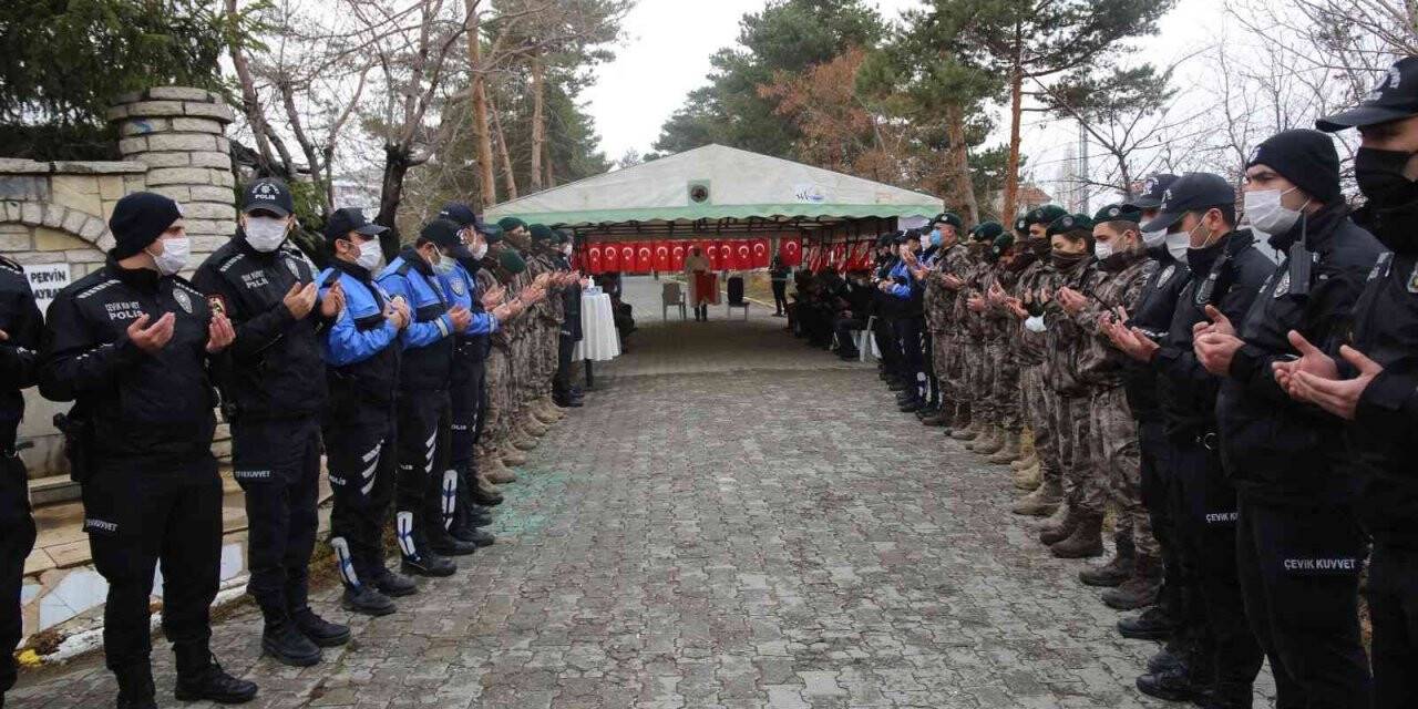 Şehit Nihat Akbaş için mevlit verildi