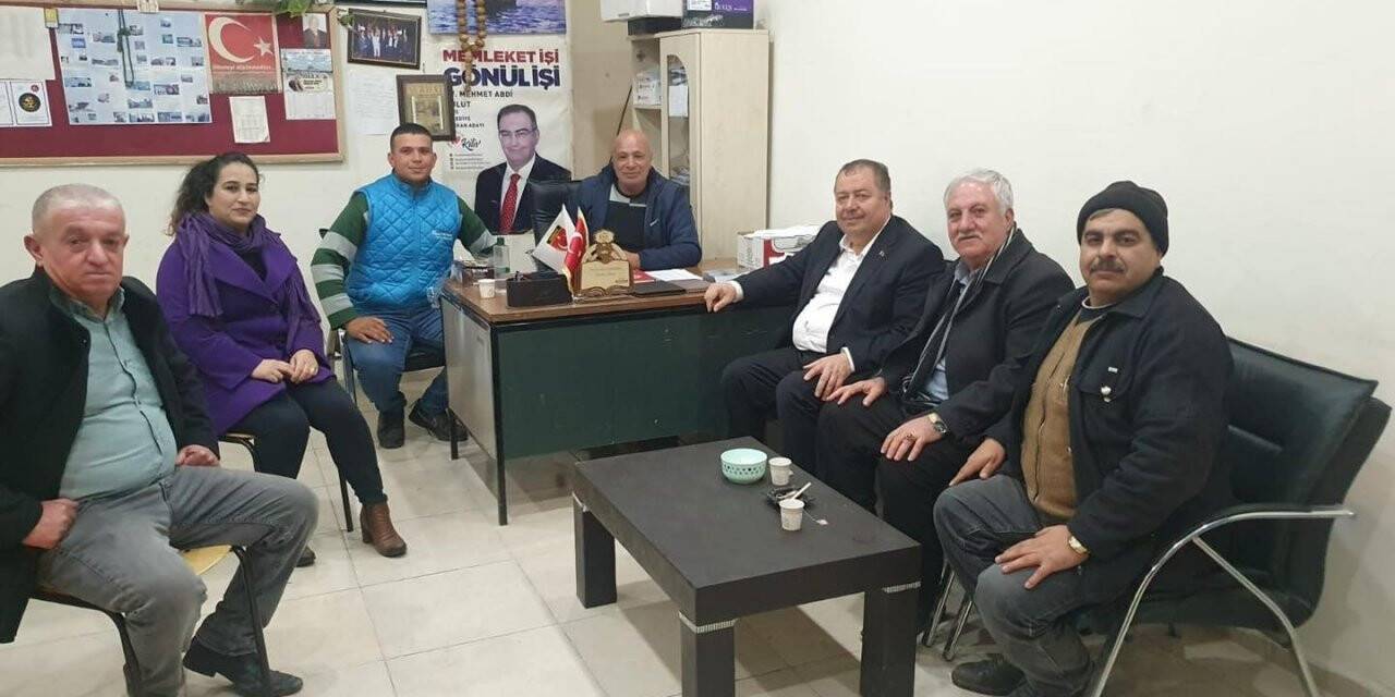 Başkan Ramazan otomobili kundaklanan muhtarı ziyaret etti