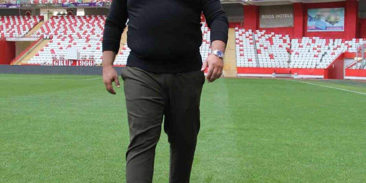 1207 Antalyaspor Kadın Futbol Takımı’nda Karabulut dönemi