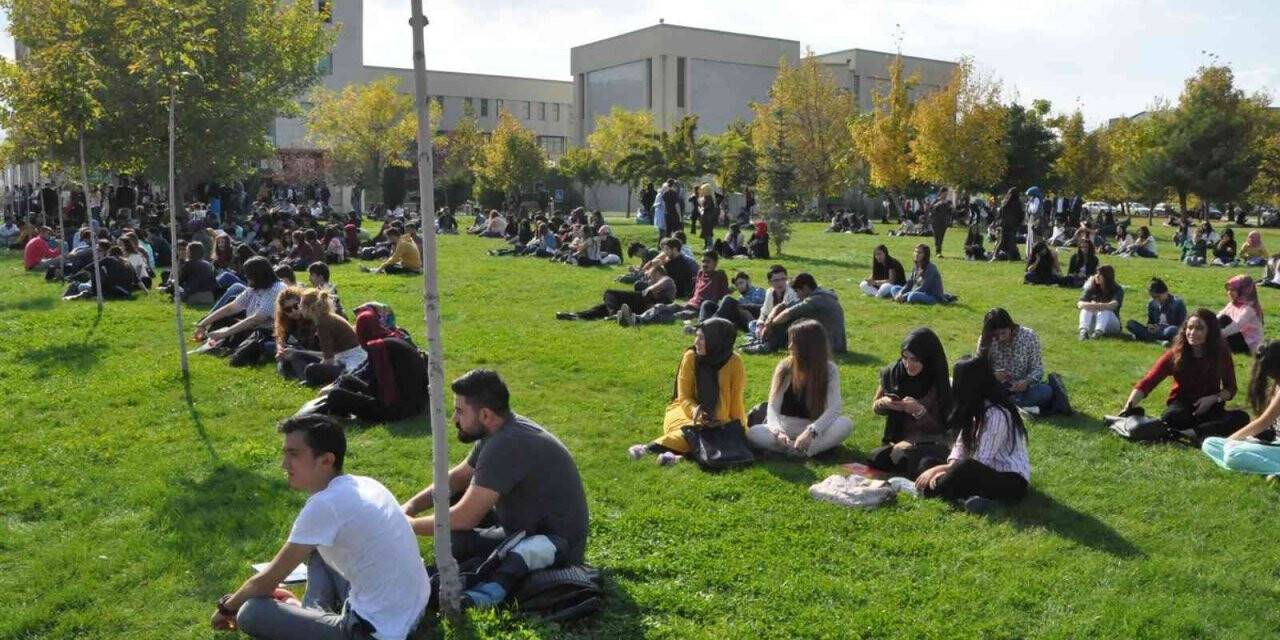 Uşak Üniversitesi, en yeşil üniversiteler arasına girdi