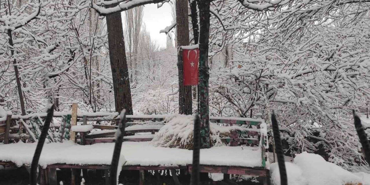 Develi beyaza büründü