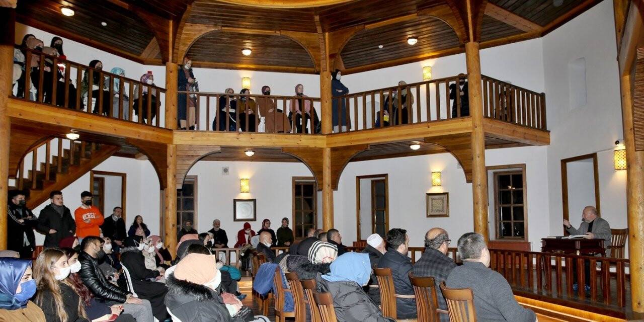 Hz. Mevlana, Şeb-İ Arus’un 748. yıldönümünde anıldı