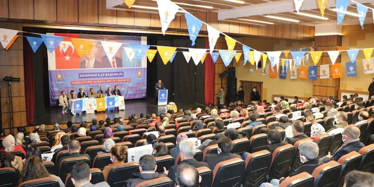 AK Parti Kayapınar ilçe danışma meclisi toplantısını gerçekleştirdi