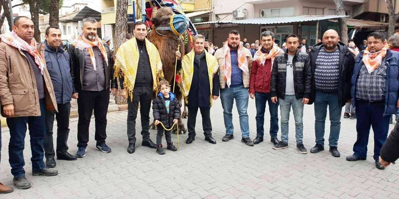 Başkan Erol’dan deve güreşi festivaline davet