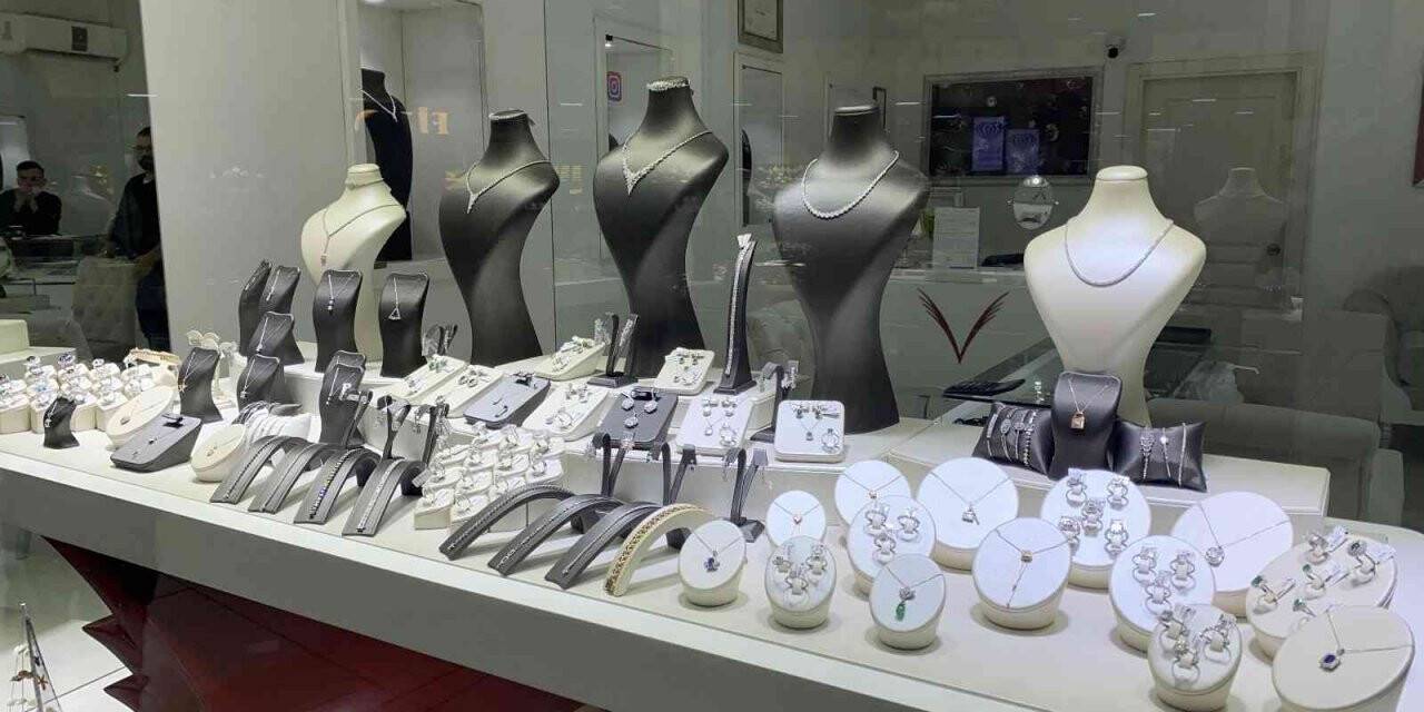 Kuyumcu esnafından yıl sonu kampanyası