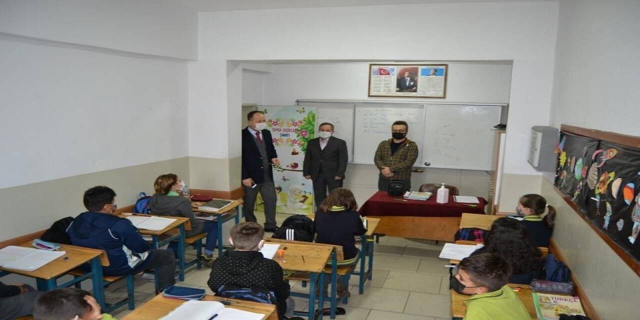 Tamer Kırbaç, öğrencilerle sohbet etti