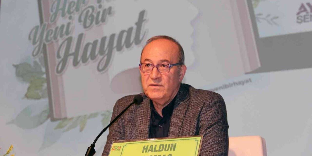 Spor yorumcusu Haldun Domaç, Kitap Fuarı’nda okurlarıyla buluştu