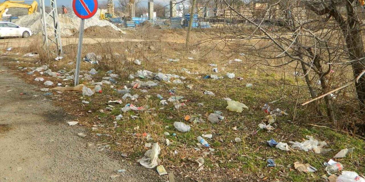 Türkgözü Sınır Kapısı çöp alanına döndü