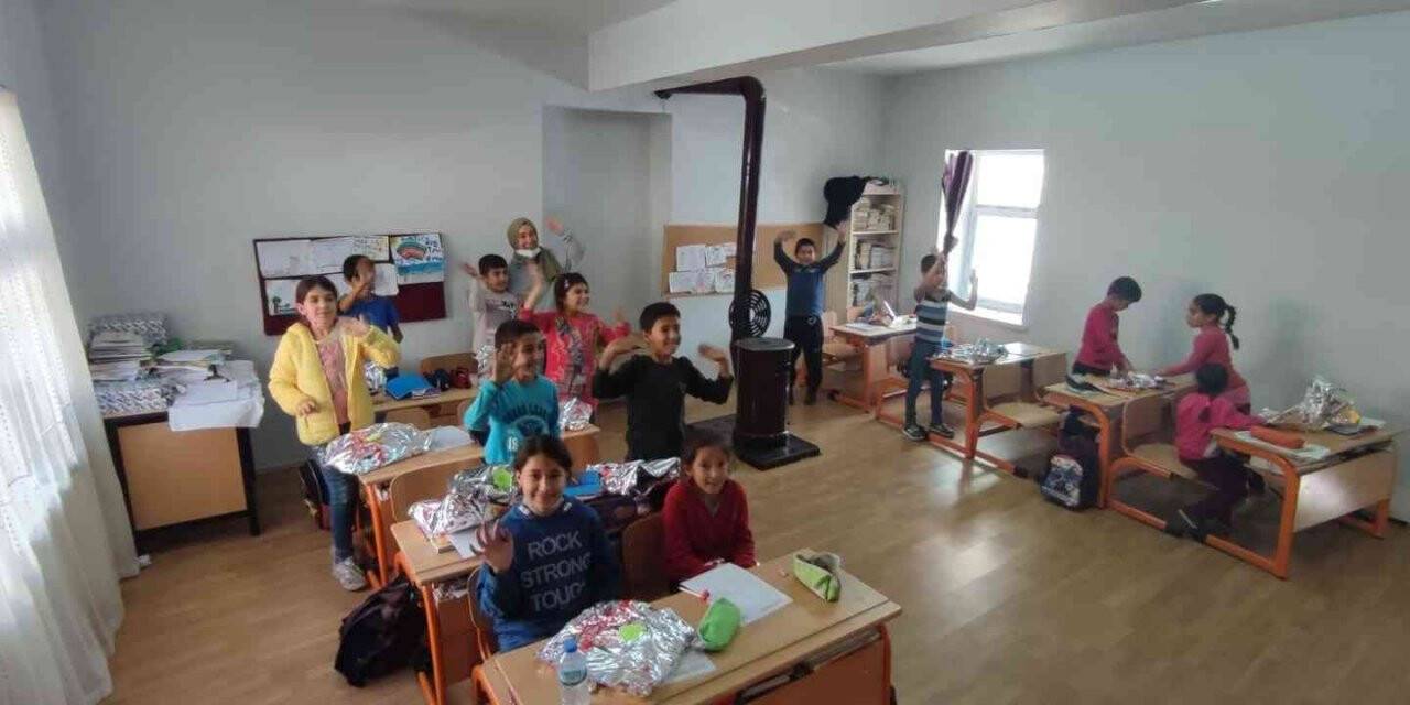 Köyceğizli öğrencilere, kardeş hediyesi