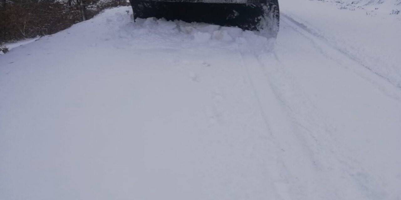 Vali Çiçek: “Tüm ekiplerimiz karla mücadele ediyor”