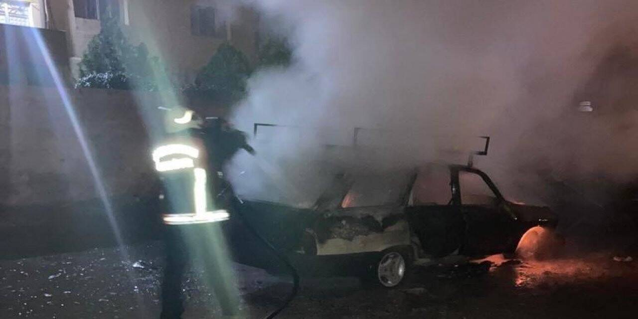 Araç yangını ekipler tarafından söndürüldü
