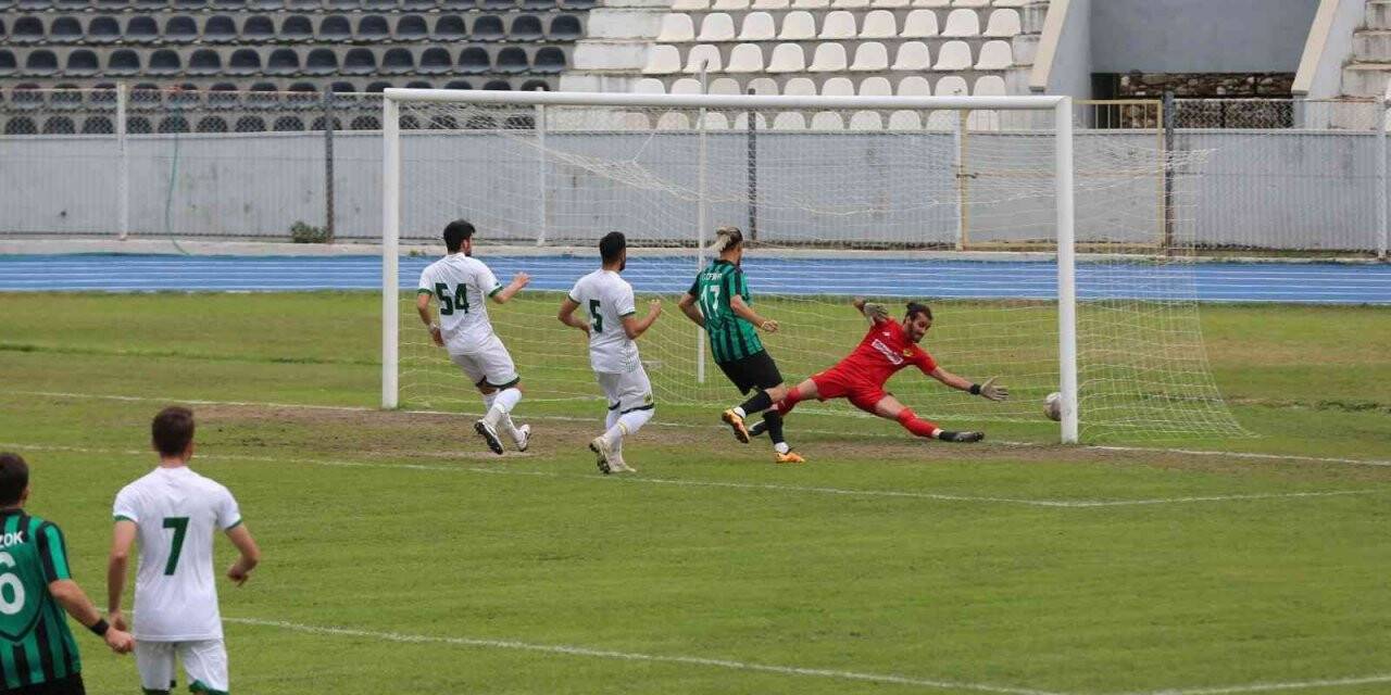 Efeler 09 SFK, liderliğini korudu
