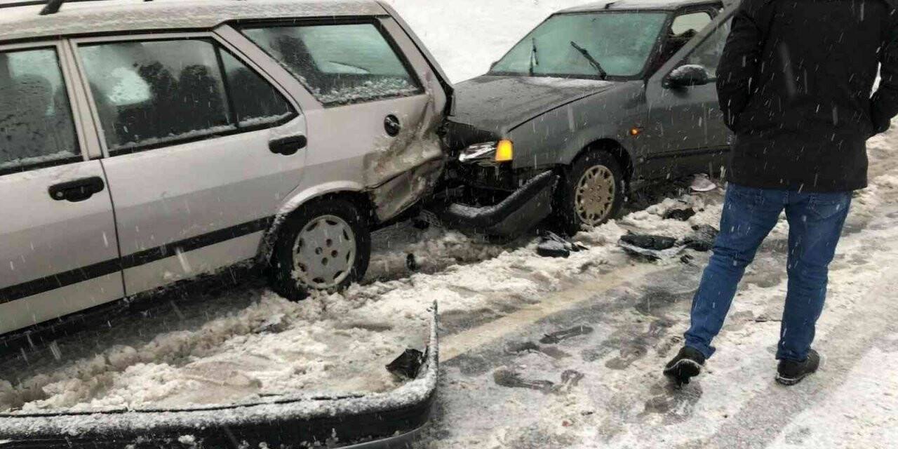 Kahramanmaraş’ta ulaşım ve eğitime kar engeli