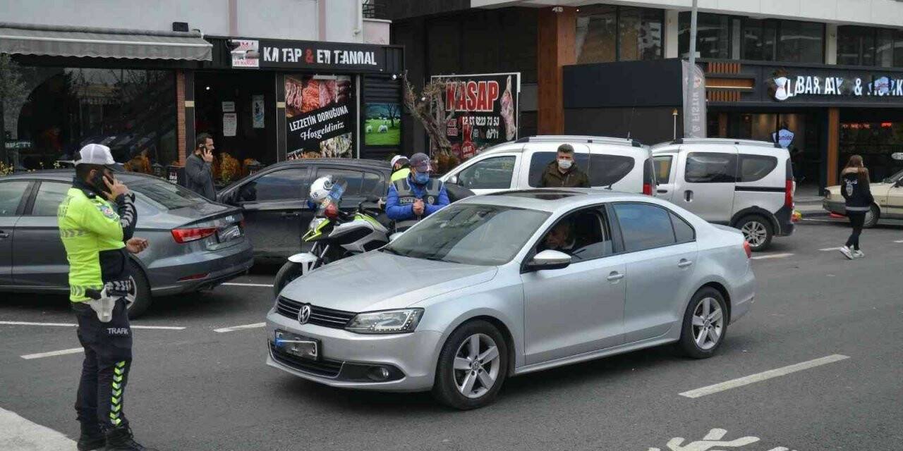Uşak’ta bin 183 araç sürücüsüne para cezası kesildi