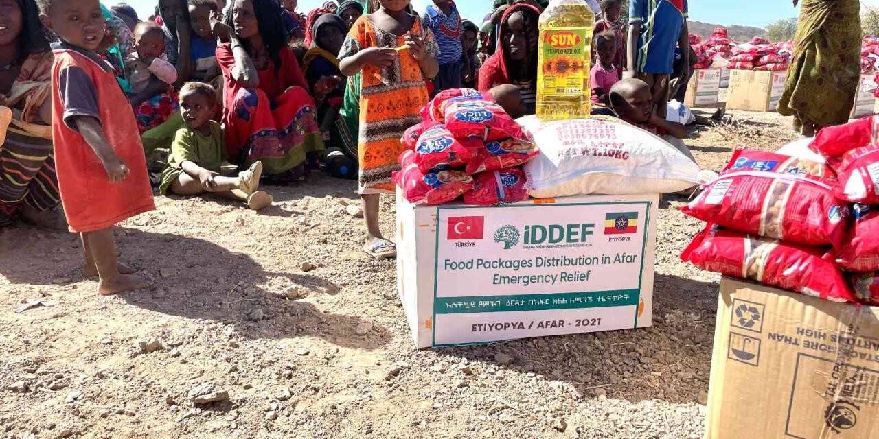 Etiyopya’da iç savaştan etkilenen ailelere kumanya paketi ulaştırıldı