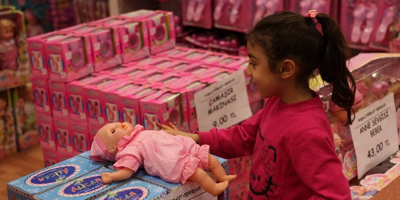 Çin’den ithal edilen plastik oyuncaklarla ilgili tehlike uyarısı